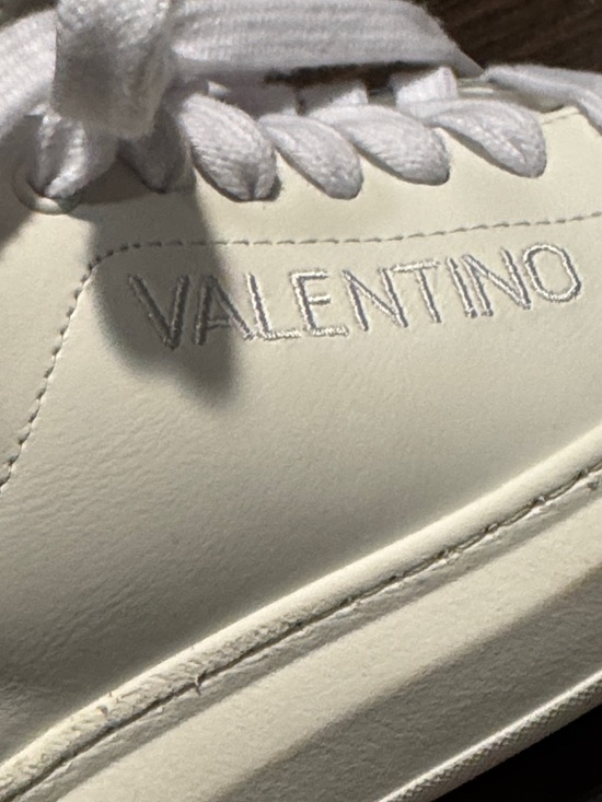 Valentino White Leather Low-Top Sneakers with Pink Heel Tab, Like New, Sz 7 - Picture 9 of 16